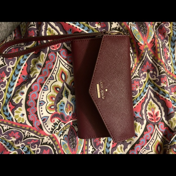 kate spade Handbags - Kate spade wristlet
